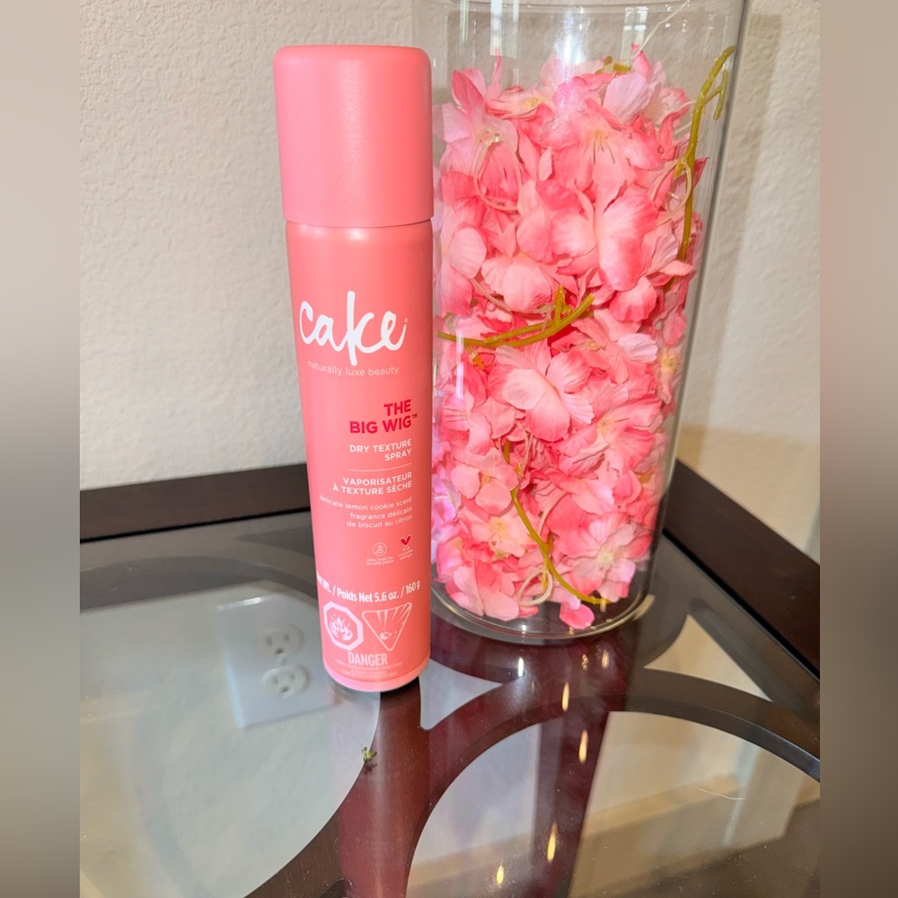 🍰 New CAKE The Big Wig Pink Dry Texture Spray
